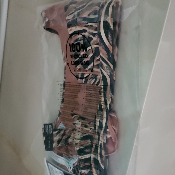 Adidas YOGA STUDIO CLASH PRINT Bra - Picture 3 of 4